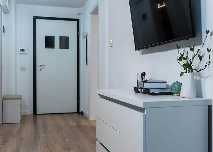 Aparthotel Vanguard De Lux Craiova